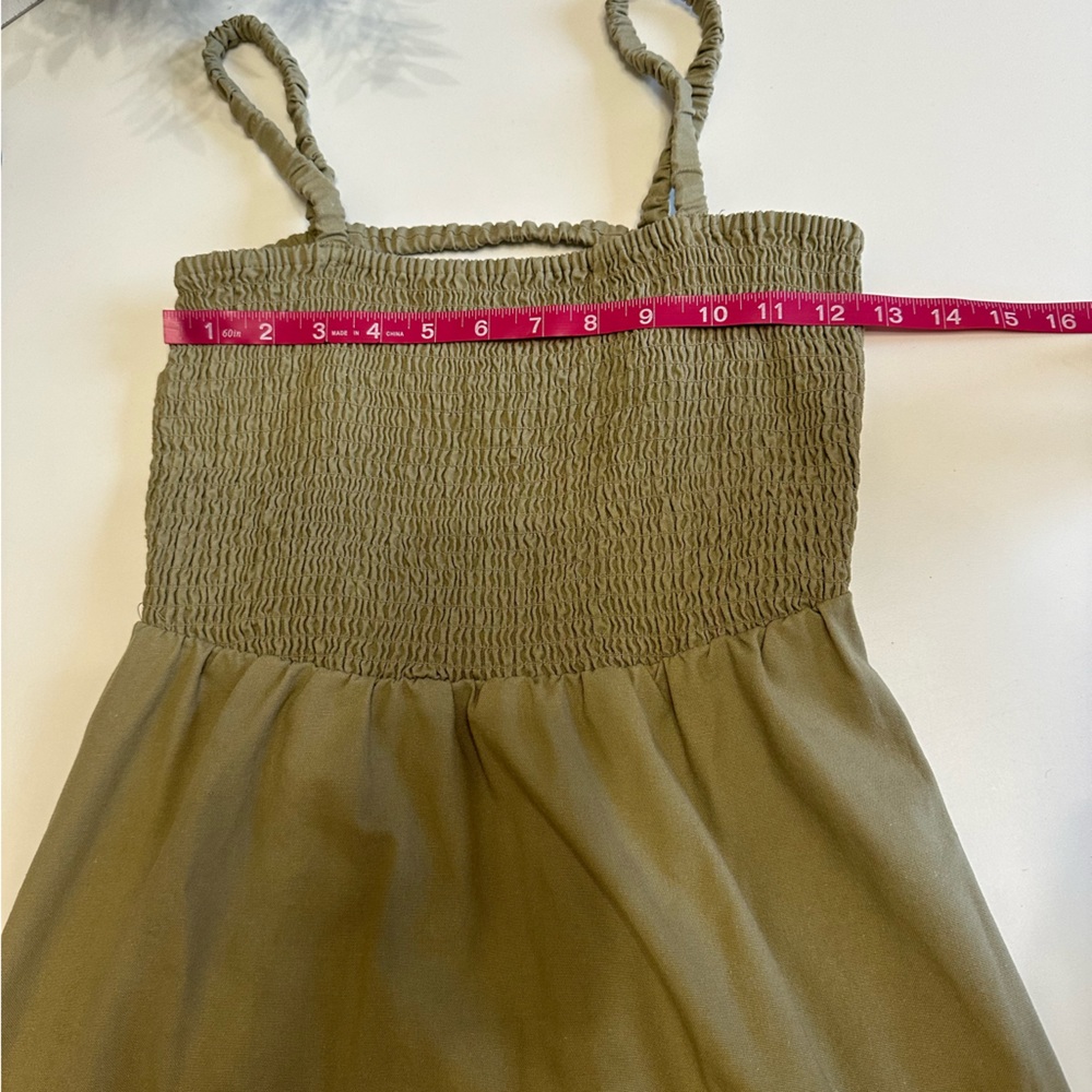 Forever 21 light green dress. Size small. - Picture 6 of 9
